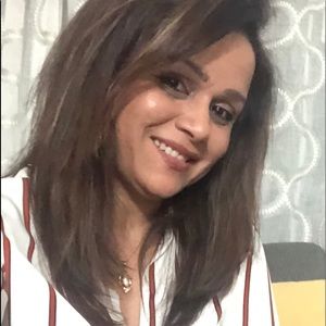 Meet your Posher, Saima